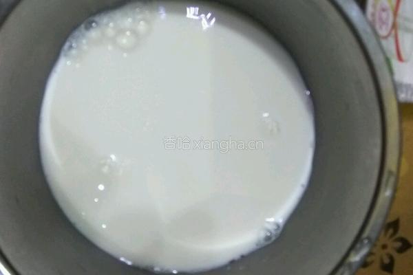 炼乳鸡蛋布丁的做法图解2