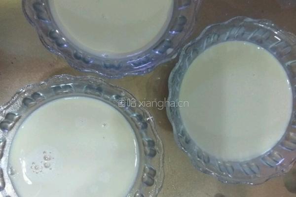 炼乳鸡蛋布丁的做法图解6