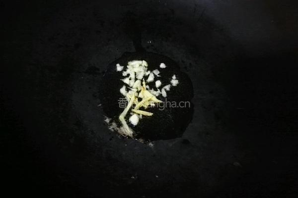 剥皮鱼煮芹菜的做法图解3