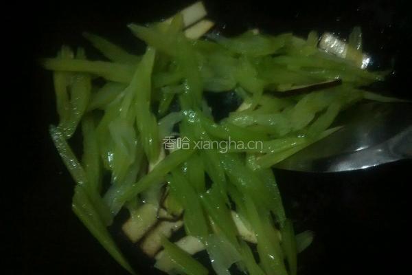 芹菜炒豆干的做法图解6