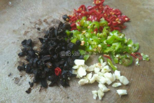 豆豉辣椒炒冬瓜的做法图解2