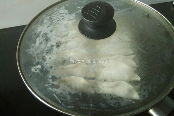 饺子皮锅贴的做法图解11