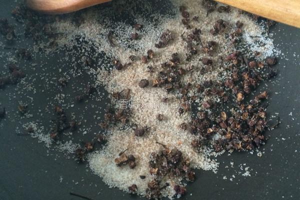 腌制腊味鸭腿的做法图解1