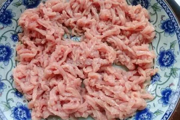 青椒香干炒肉丝的做法图解5