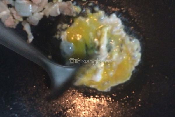 洋葱炒饭的做法图解3