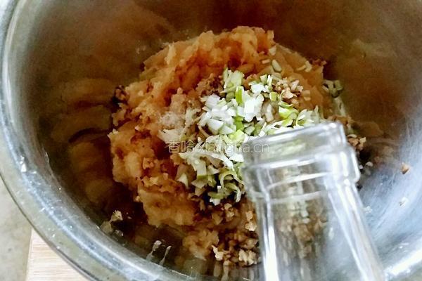 香菇鸡肉锅贴的做法图解6