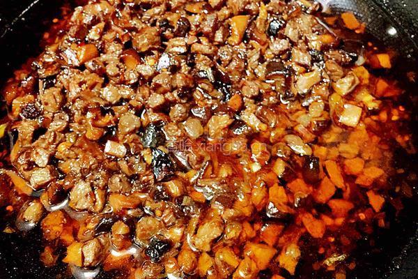 香菇牛肉酱的做法图解8