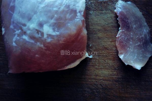 香菜炒肉丝的做法图解1