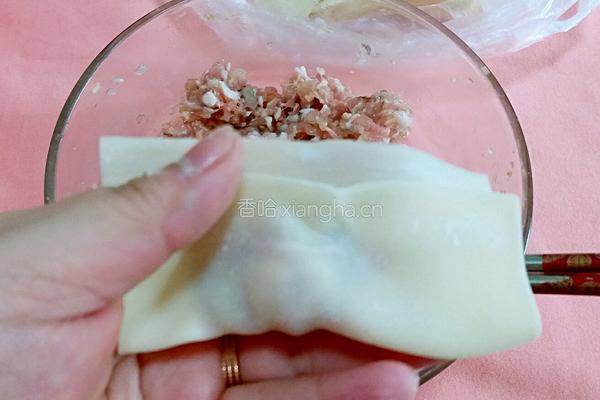 自制虾肉馄饨的做法图解7