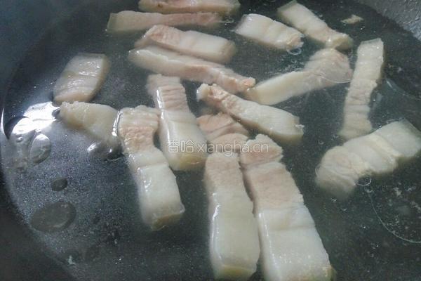 胡萝卜土豆炖肉的做法图解3