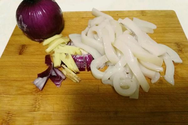 芹香豆腐丸子的做法图解1