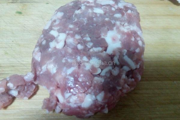 羊肉丸子萝卜汤的做法图解2