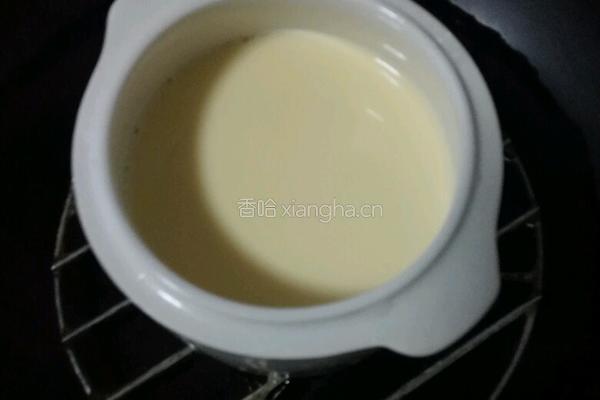 牛奶蛋羹的做法图解4
