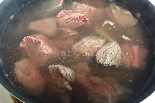 慢炖牛肉汤的做法图解2
