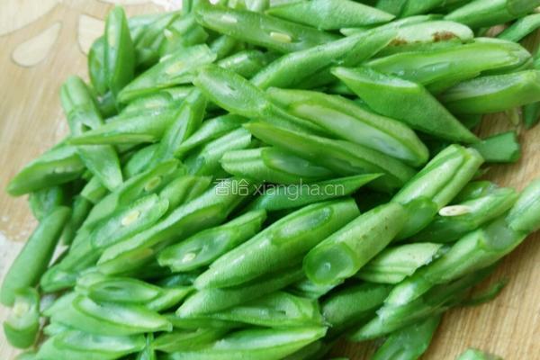 豆角炒香干的做法图解4