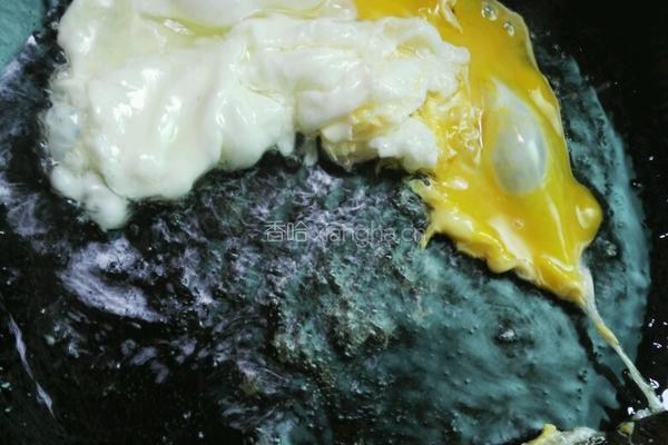 豌豆鸡蛋炒饭的做法图解5
