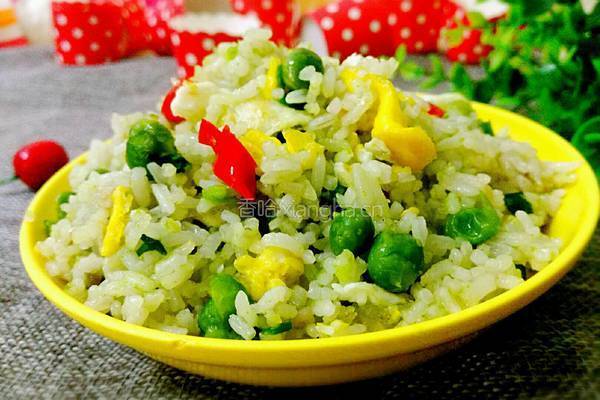 豌豆鸡蛋炒饭的做法图解10