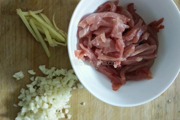 肉炒胡萝卜丝的做法图解3