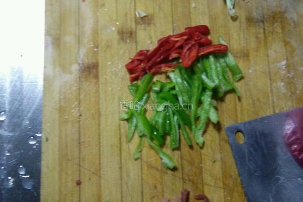 豆腐炒肉的做法图解1