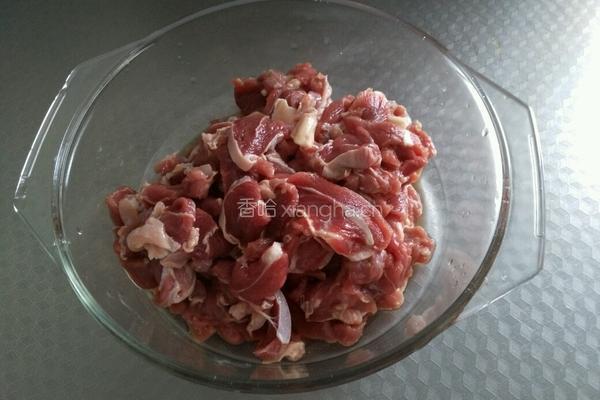 铁锅干巴孜然羊肉的做法图解3