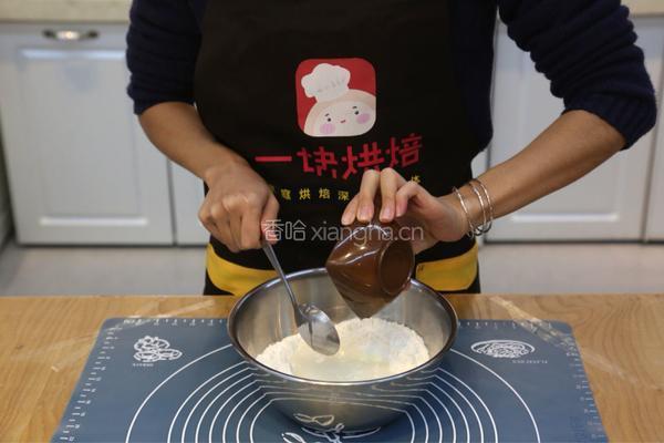 入门面包——奶酪面包的做法图解2