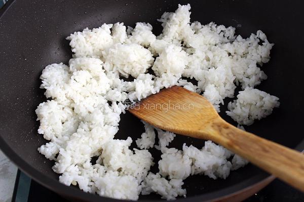 黄金蛋炒饭的做法图解4