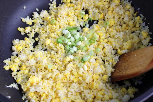 黄金蛋炒饭的做法图解7