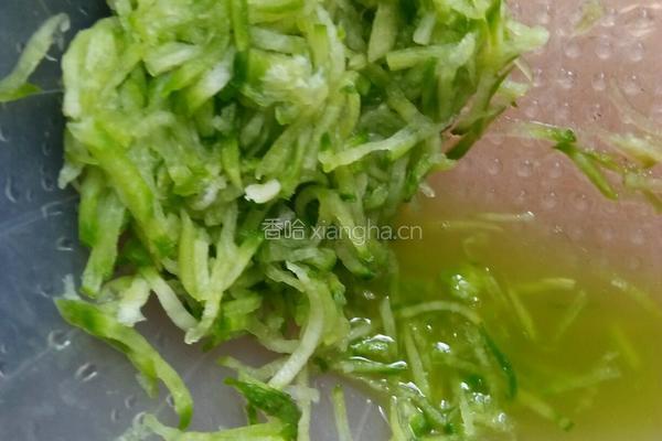 青萝卜丝鸡蛋饼的做法图解3