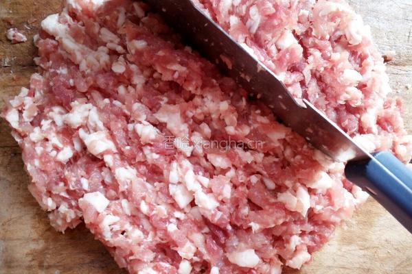 猪肉白菜饺子（妈妈的味道）的做法图解1
