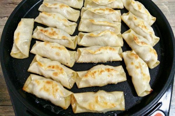 锅贴饺的做法图解14