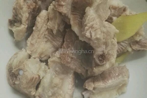 排骨烩芋头的做法图解3