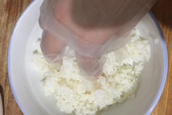 紫菜包饭的做法图解1
