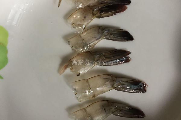 土豆虾球的做法图解2