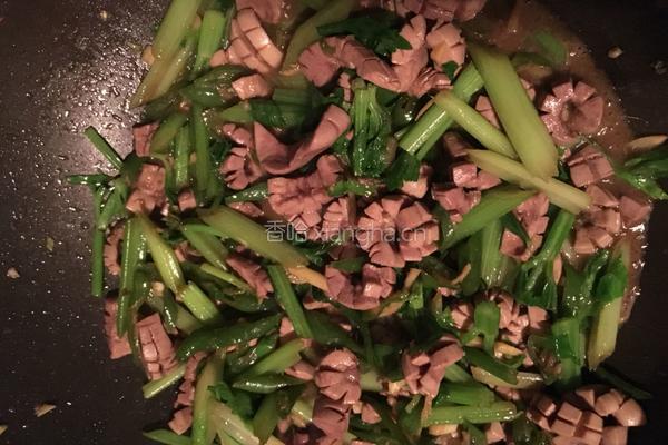香芹炒腰花的做法图解9