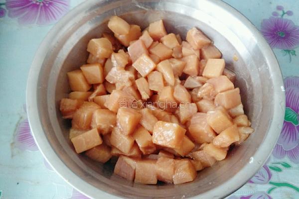 糖醋鸡丁的做法图解3