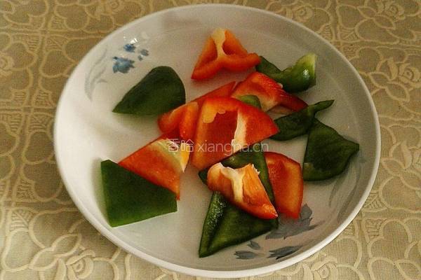 豆酱土豆焖茄子的做法图解3