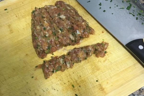 猪肉韭菜卷蛋的做法图解2