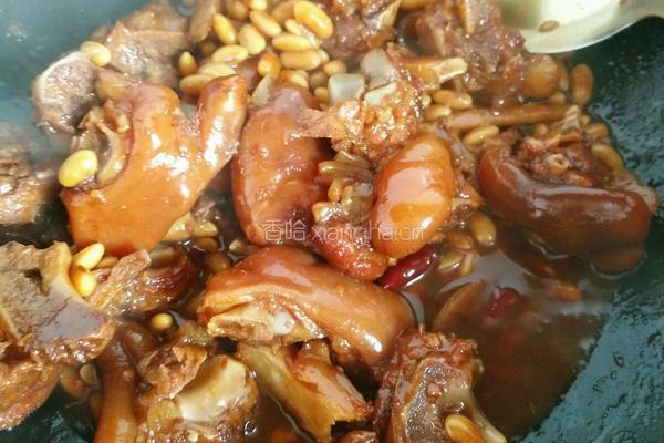 黄豆闷猪蹄的做法图解7