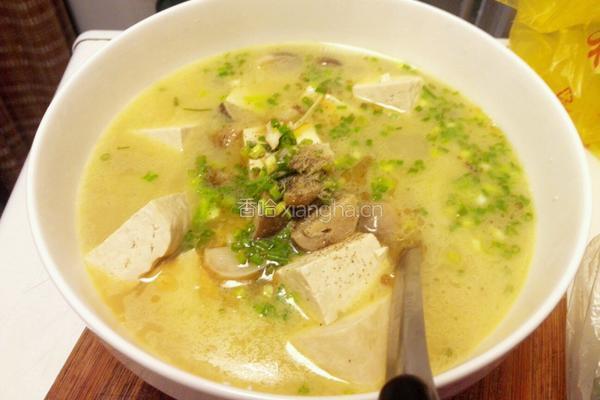 海鲫鱼豆腐菌菇汤的做法图解8