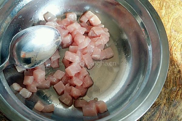 豌豆米炒肉丁的做法图解8