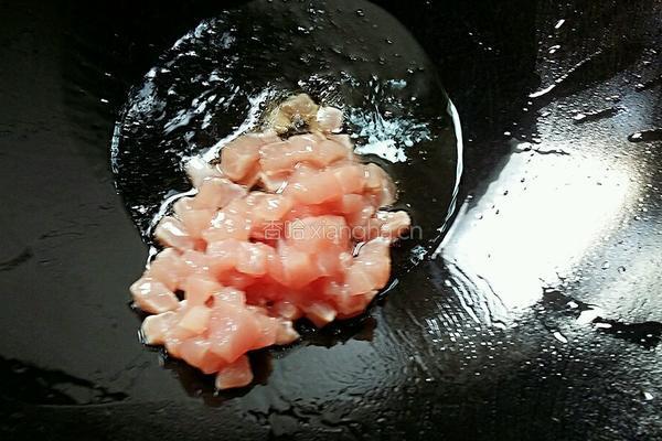 豌豆米炒肉丁的做法图解11