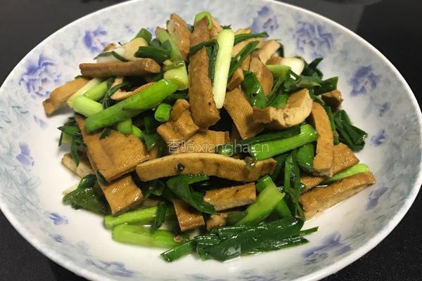 蒜苗炒香干的做法图解6