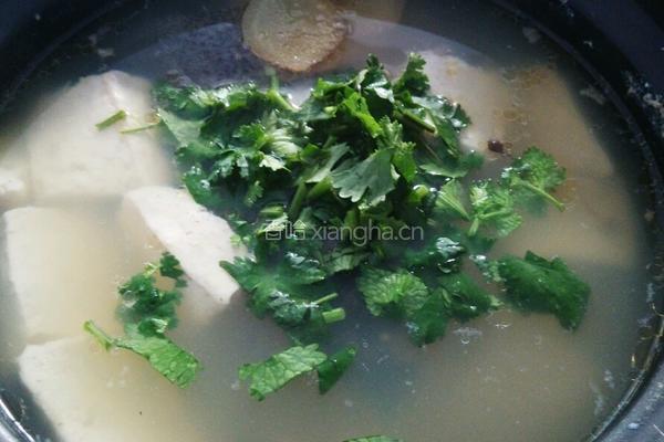 砂锅鱼头豆腐的做法图解6
