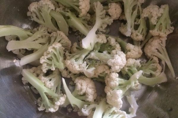 番茄烩花菜的做法图解3