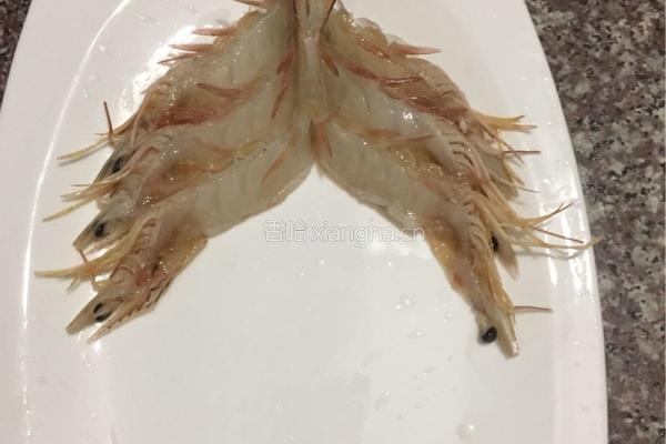 蒜蓉开边虾的做法图解2