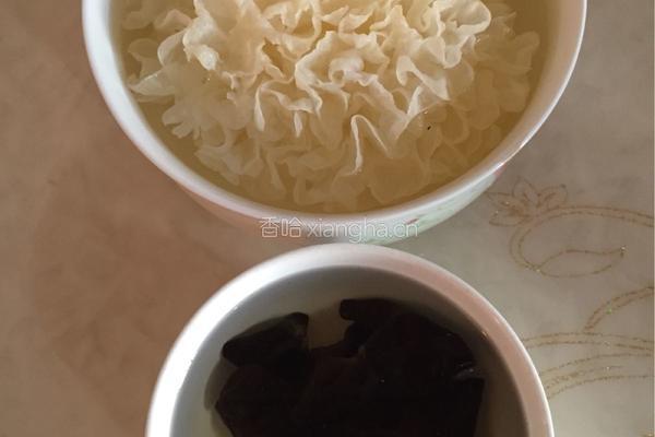 双耳素烩的做法图解2