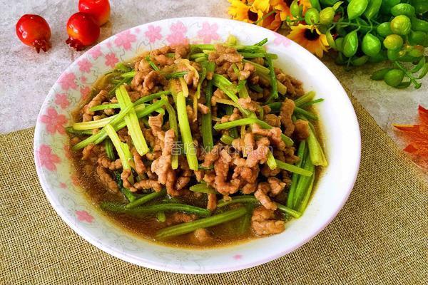 香芹炒牛肉的做法图解8