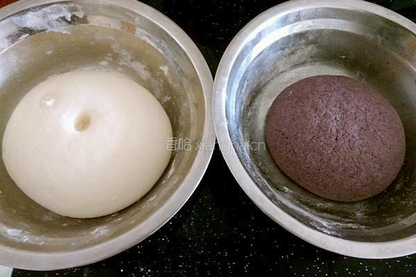 金钱黑米面豆沙包的做法图解4