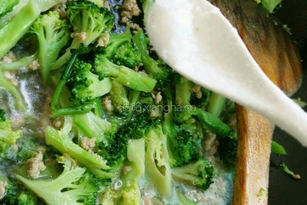 西兰花炒肉末的做法图解7