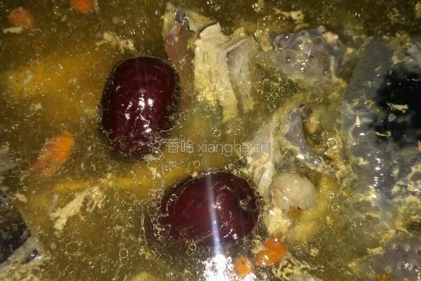 红枣乌鸡汤的做法图解4